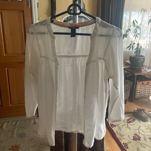 🤍 White boho blouse with 3/4 sleeves and button up closure